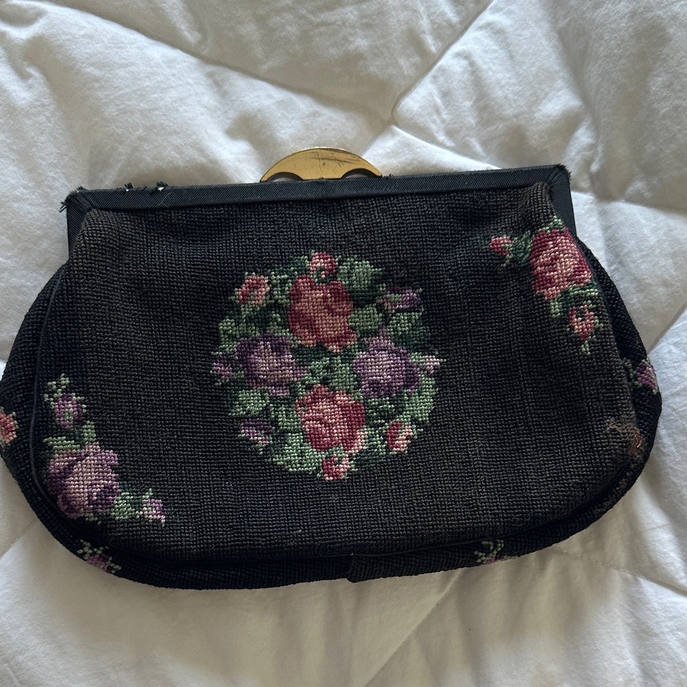 Vintage Floral Embroidered Black Clutch